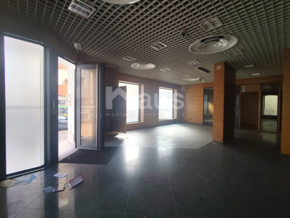 Loja para Arrendamento em Pinhal Novo Foto 3