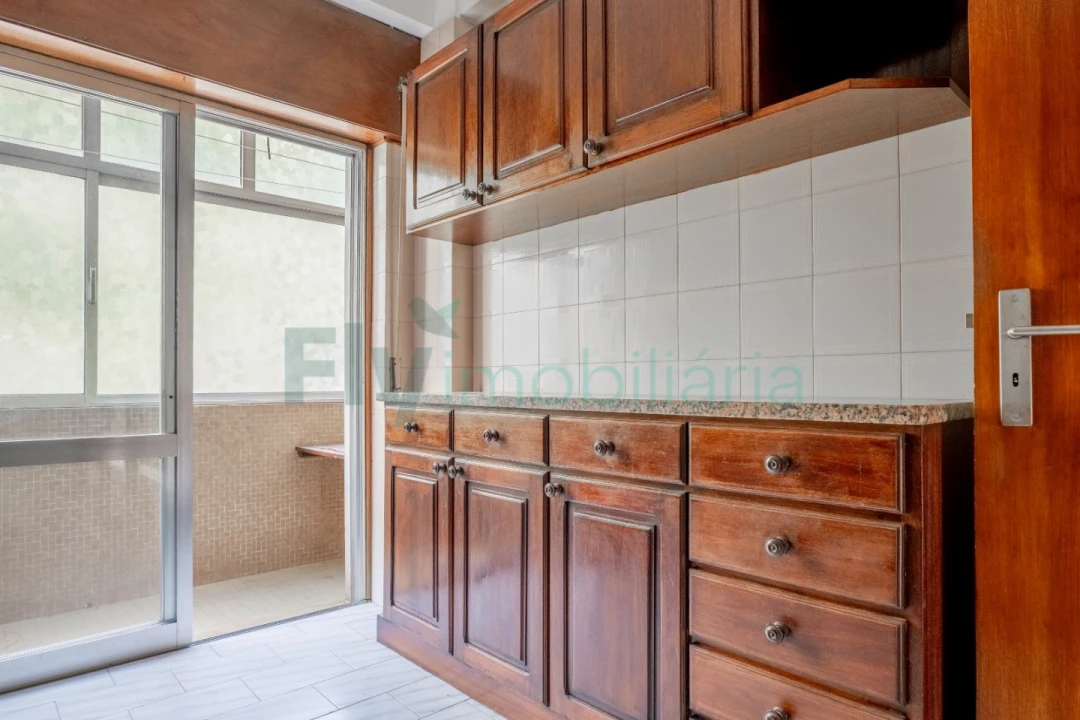 Apartamento T2 para Venda em Oliveira, São Paio e São Sebastião Foto 11