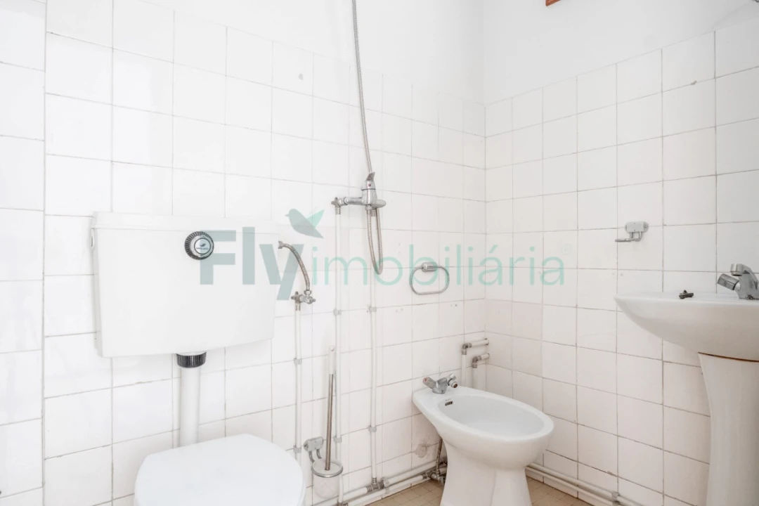 Apartamento T2 para Venda em Oliveira, São Paio e São Sebastião Foto 23
