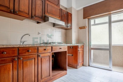 Apartamento T2 para Venda em Oliveira, São Paio e São Sebastião