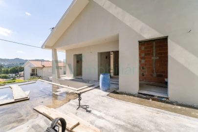 Moradia T3 para Venda em Caldas de Vizela (São Miguel e São João)