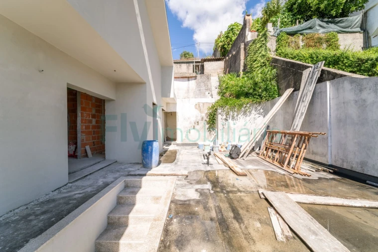 Moradia T3 para Venda em Caldas de Vizela (São Miguel e São João) Foto 3