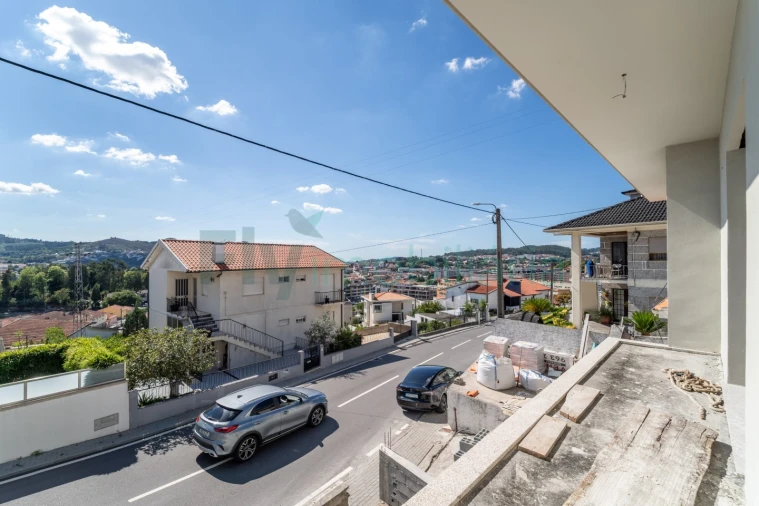 Moradia T3 para Venda em Caldas de Vizela (São Miguel e São João) Foto 9