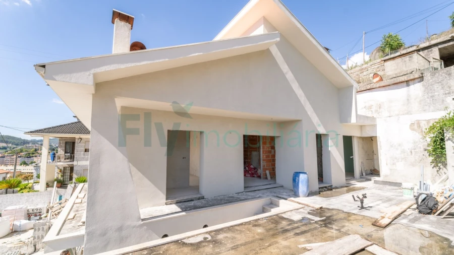 Moradia T3 para Venda em Caldas de Vizela (São Miguel e São João)