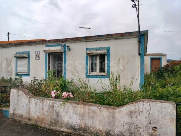 Quinta T4 para Venda em Praia da Vitoria (Santa Cruz)
