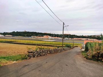 Quinta T4 para Venda em Praia da Vitoria (Santa Cruz)