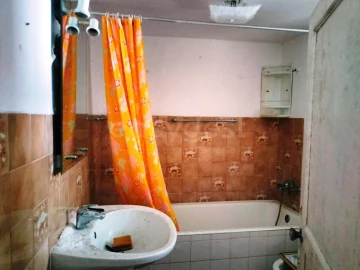 Quinta T4 para Venda em Praia da Vitoria (Santa Cruz)