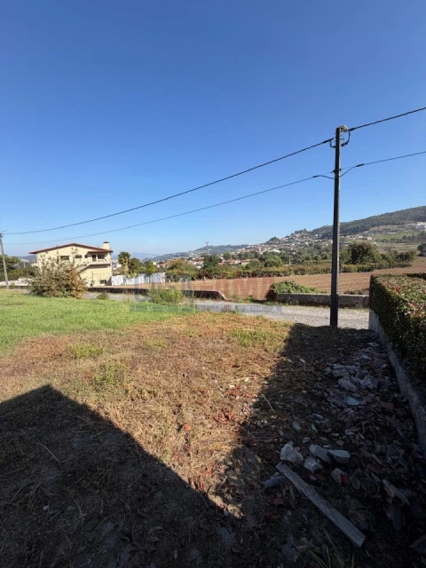 Terreno para Venda em Rebordões
