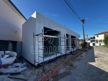 Moradia T2 para Venda em Santa Marta de Portuzelo