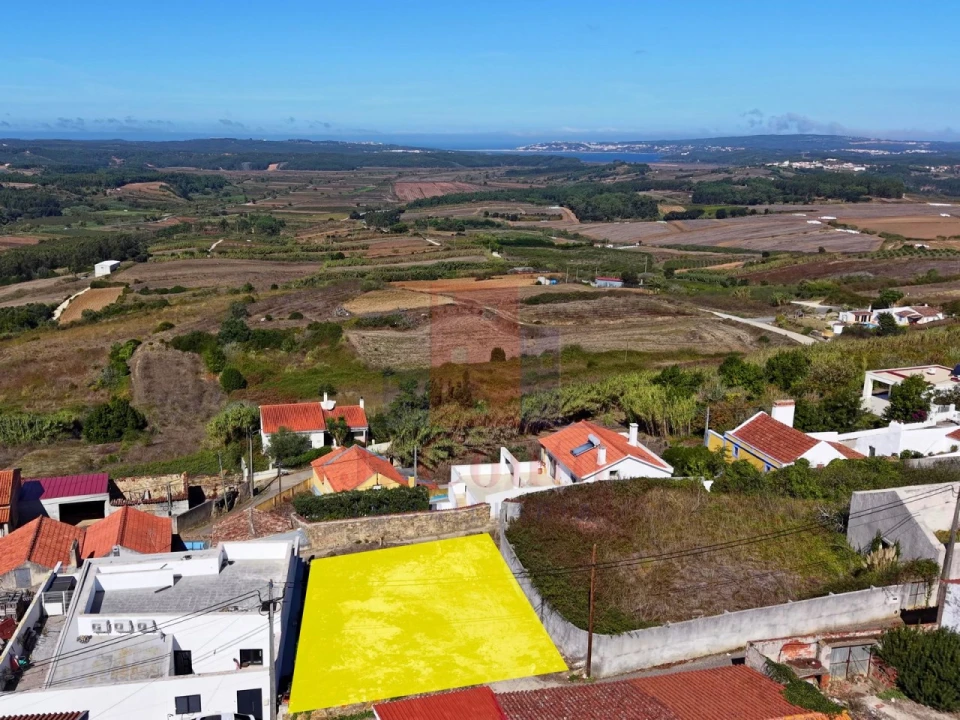 Terreno para Venda em Santa Maria, São Pedro e Sobral da Lagoa Foto 1