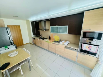 Apartamento T2 para Arrendamento em Tavarede