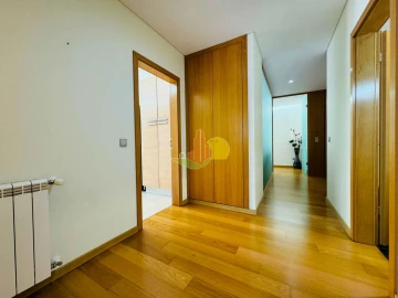 Apartamento T2 para Arrendamento em Tavarede