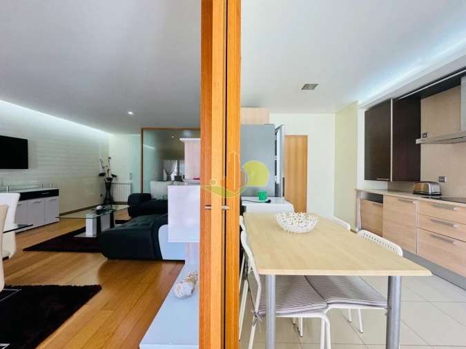 Apartamento T2 para Arrendamento em Tavarede Foto 8