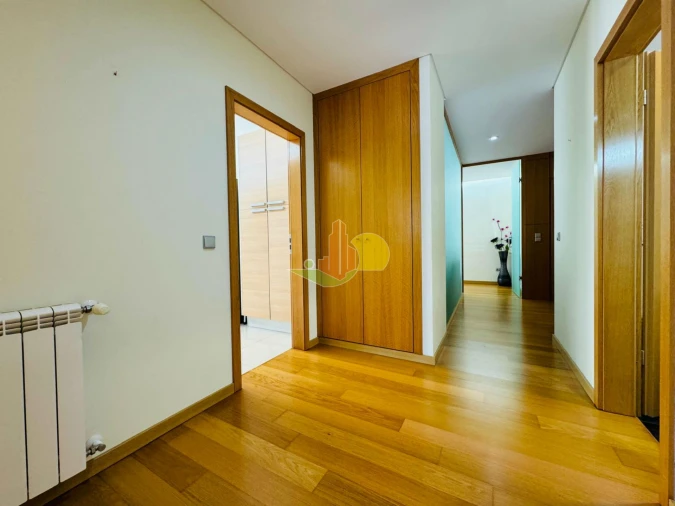 Apartamento T2 para Arrendamento em Tavarede Foto 15