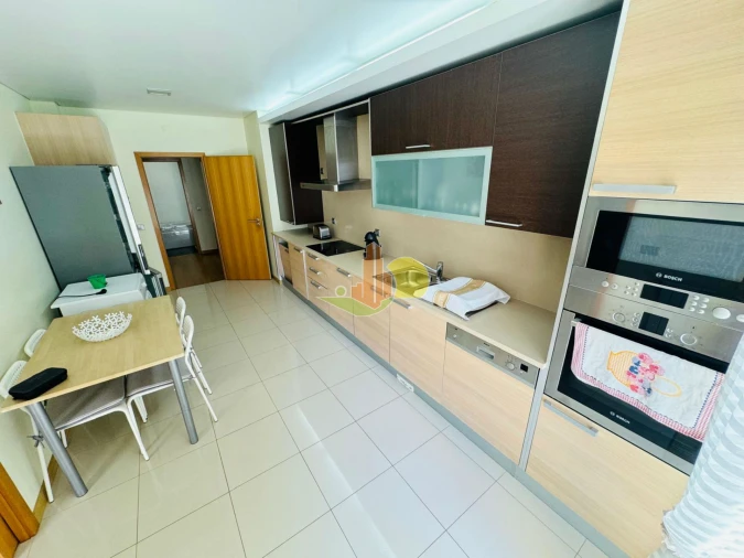 Apartamento T2 para Arrendamento em Tavarede Foto 9
