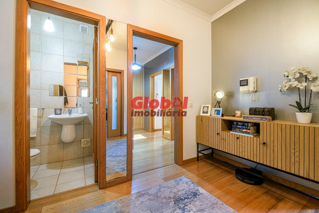 Apartamento T2 para Venda em Viseu Foto 3