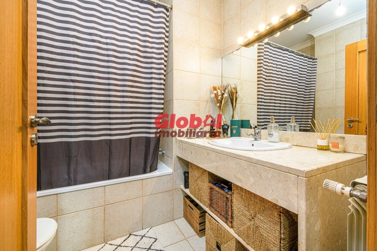 Apartamento T2 para Venda em Viseu Foto 10