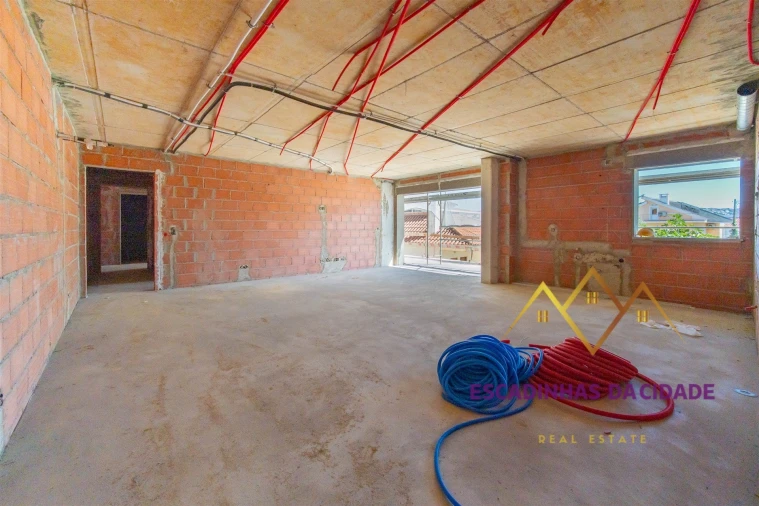 Apartamento T2 para Venda em Loures Foto 9