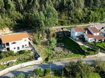 Terreno para Venda em Santa Maria de Sardoura