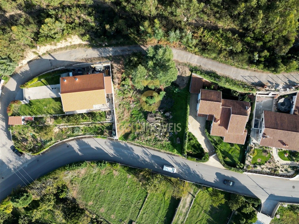 Terreno para Venda em Santa Maria de Sardoura Foto 4