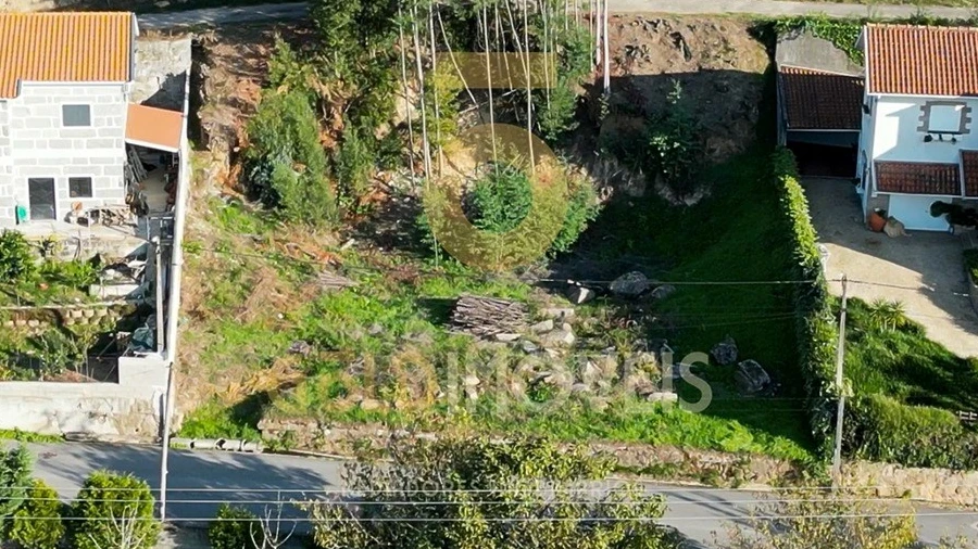 Terreno para Venda em Santa Maria de Sardoura