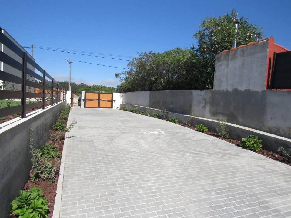 Moradia T3 para Venda em Coz, Alpedriz e Montes Foto 12