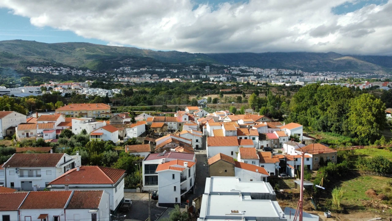 Moradia T4 para Venda em Boidobra Foto 6