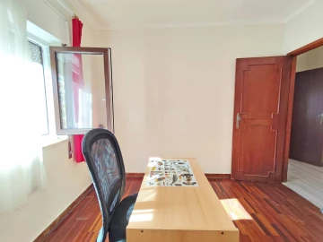Apartamento T2 para Venda em Cantar-Galo e Vila do Carvalho