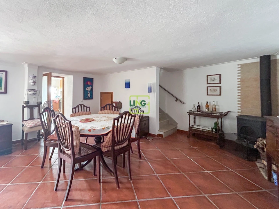Moradia T4 para Venda em Aranhas Foto 9