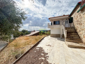 Moradia T4 para Venda em Aranhas