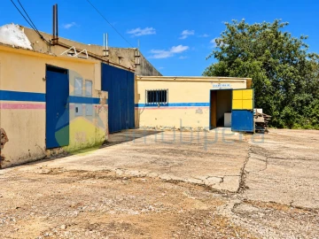 Armazém para Venda em Algoz e Tunes