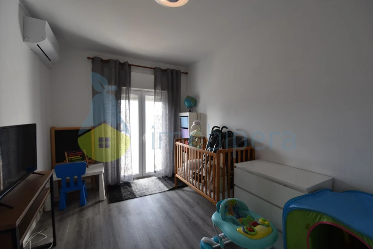 Apartamento T2 para Venda em Portimão Foto 2