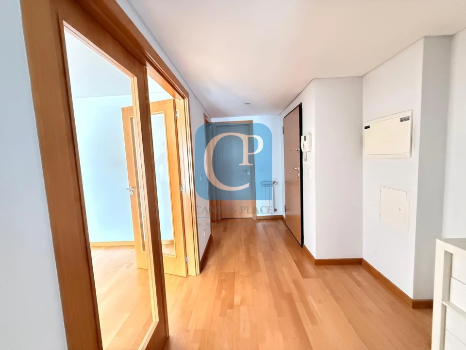 Apartamento T2 para Arrendamento em Paranhos Foto 3