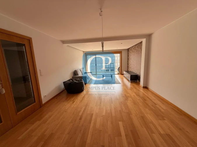 Apartamento T2 para Arrendamento em Paranhos Foto 13