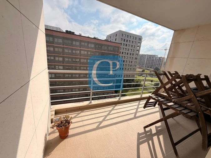 Apartamento T2 para Arrendamento em Paranhos Foto 18