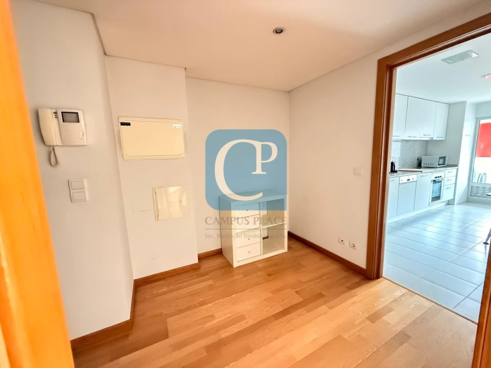 Apartamento T2 para Arrendamento em Paranhos Foto 4