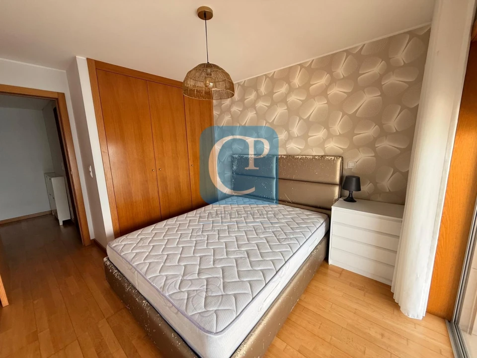 Apartamento T2 para Arrendamento em Paranhos Foto 24