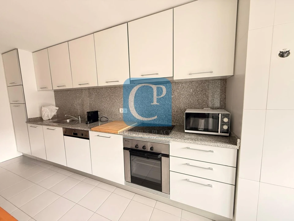 Apartamento T2 para Arrendamento em Paranhos Foto 6