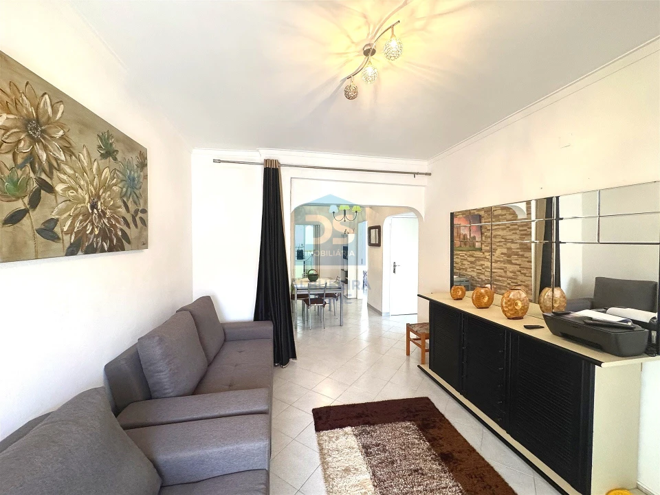 Apartamento T2 para Venda em Quarteira Foto 4