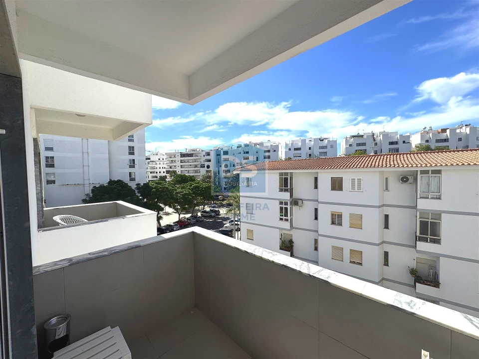Apartamento T2 para Venda em Quarteira Foto 28