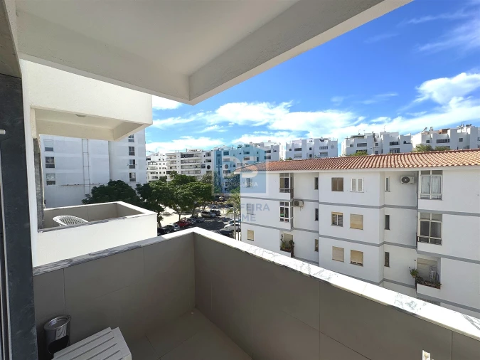 Apartamento T2 para Venda em Quarteira Foto 28