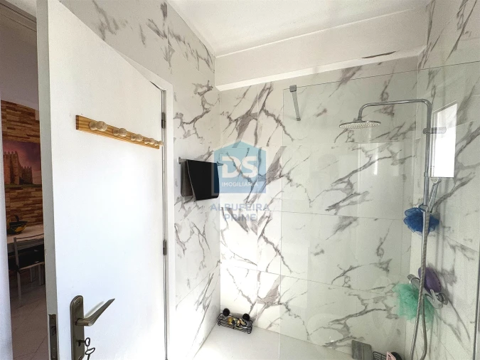 Apartamento T2 para Venda em Quarteira Foto 27