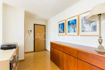 Apartamento T3 para Venda em Marvila