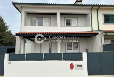 Moradia T3 para Venda em Viatodos, Grimancelos, Minhotães, Monte Fralães