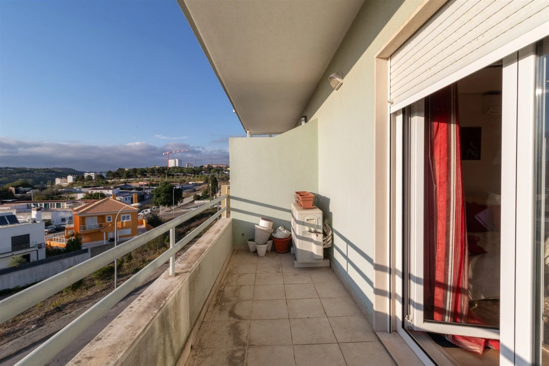 Apartamento T2 para Venda em Porto Salvo Foto 10