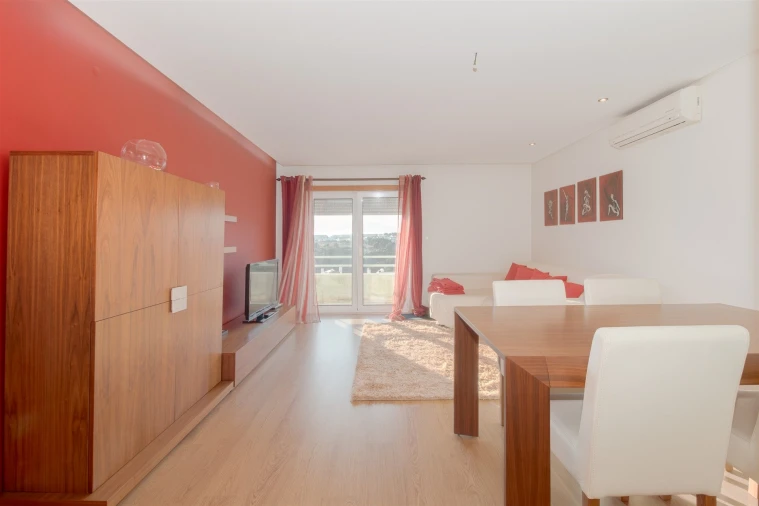 Apartamento T2 para Venda em Porto Salvo Foto 2