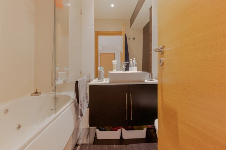 Apartamento T2 para Venda em Porto Salvo Foto 9