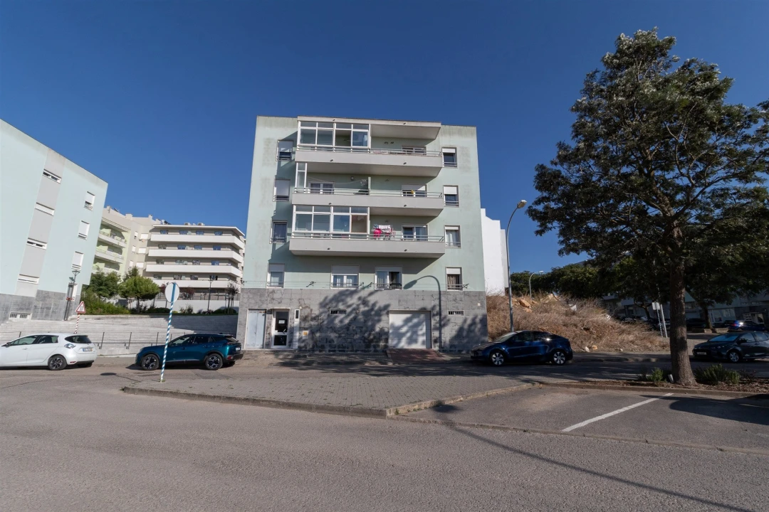 Apartamento T2 para Venda em Porto Salvo Foto 15