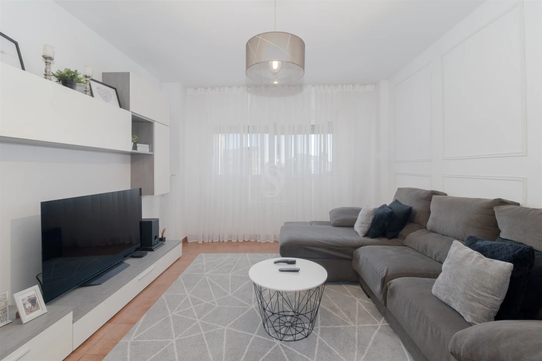 Apartamento T3 para Venda em Santo Antonio da Charneca Foto 1