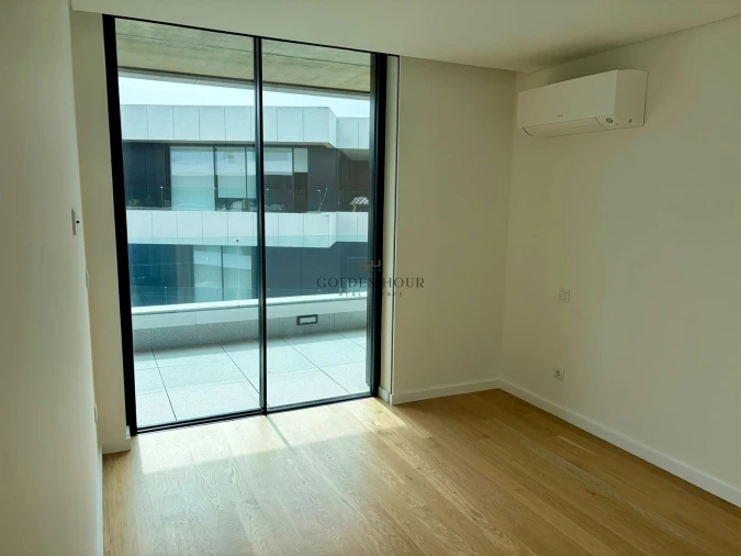 Apartamento T3 para Arrendamento em Canidelo Foto 23